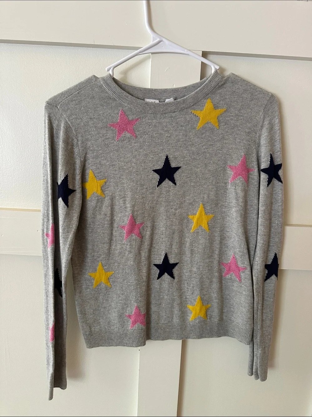GAP Kids Gray Crewneck Sweater with Pink Star